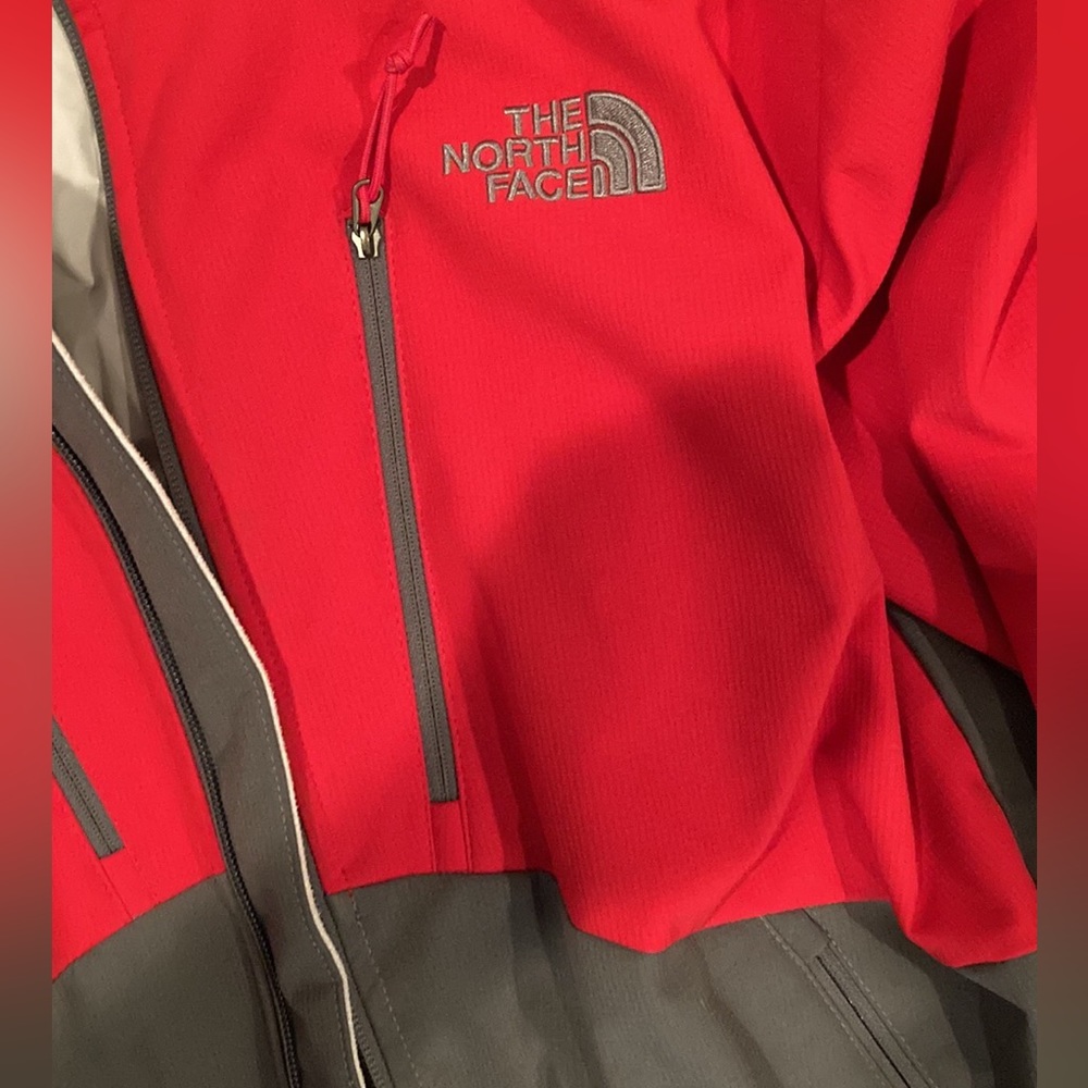NWOT North Face Apex Elevation Insulated Primaloft Red & Gray Jacket Size XL